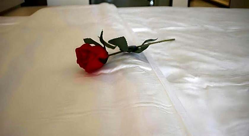 7 Days Premium Jingjiang Fuhai New World Automobile Terminal Branch