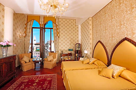 Junior Suite (3 Adults) with Grand Canal View and Full Breakfast