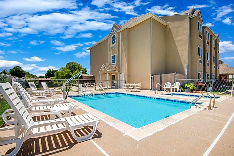 Microtel Inn & Suites By Wyndham Claremore