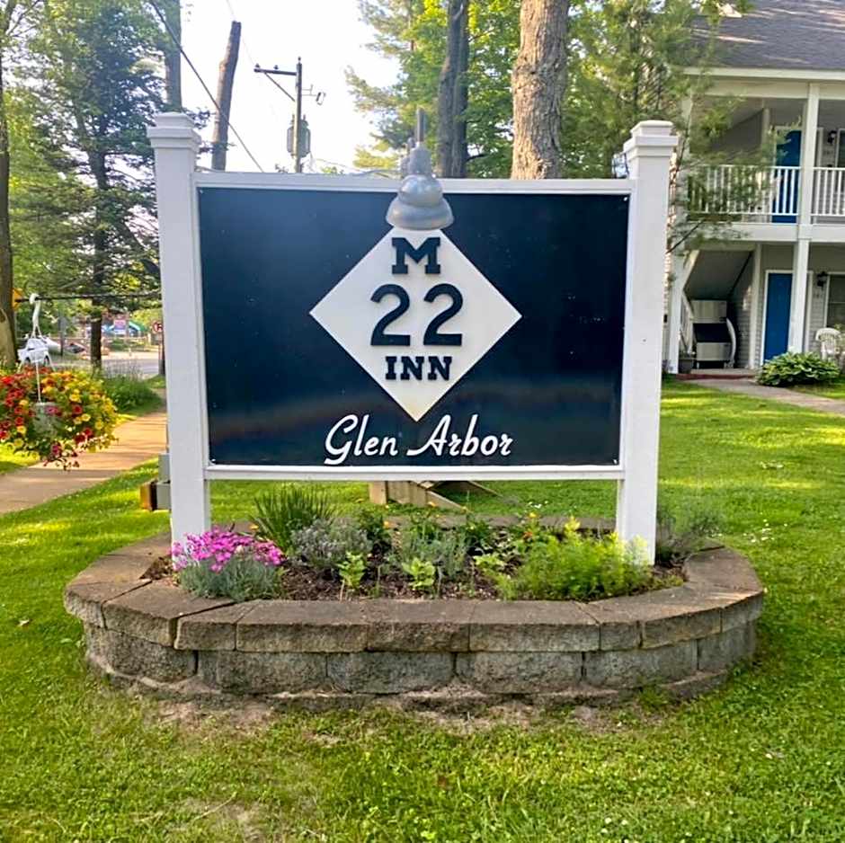 M22 Inn Glen Arbor