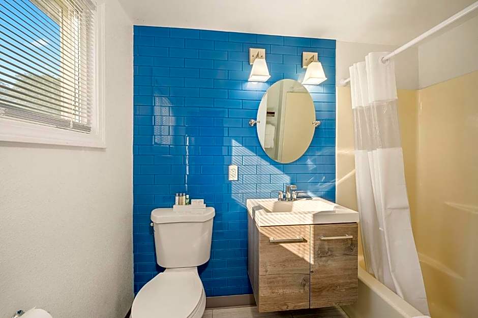 Founder's Brook Motel and Suites