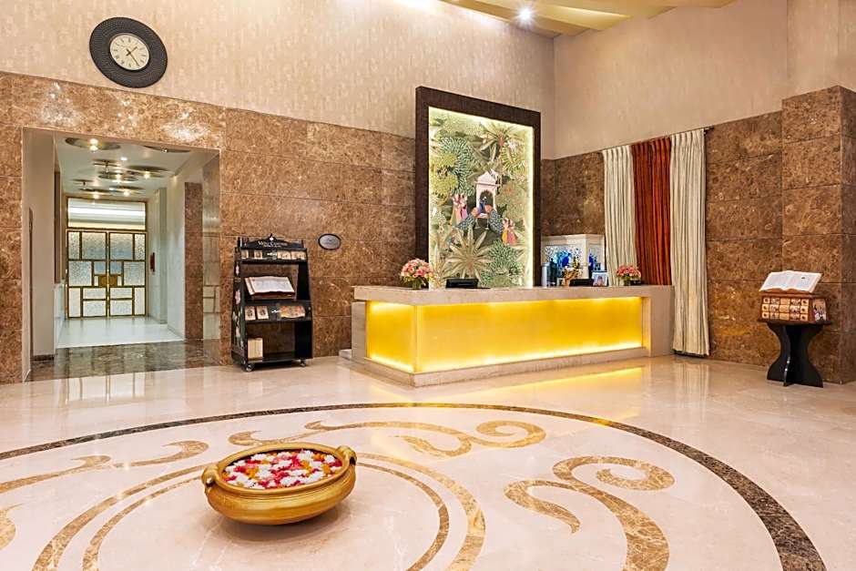 Nidhivan Sarovar Portico