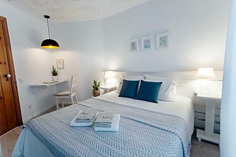 Double or Twin Room with Shared Bathroom