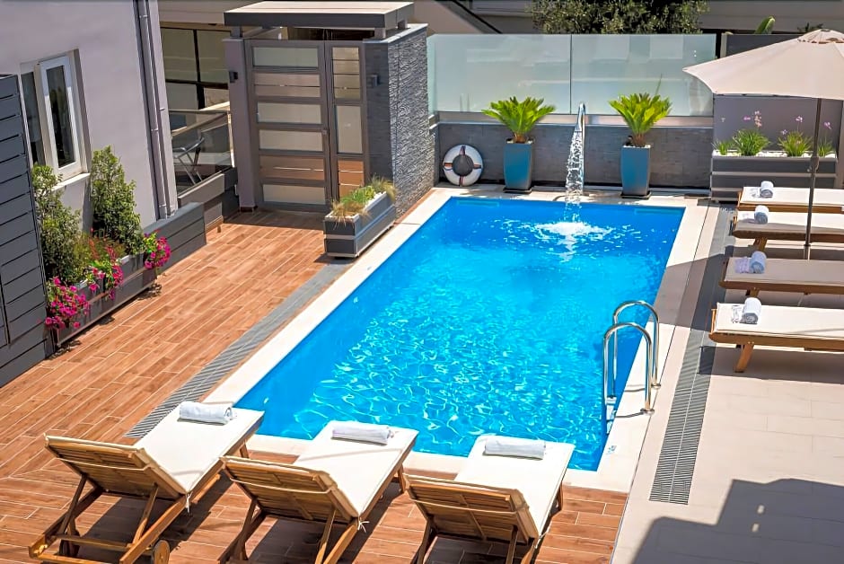 Sun Ray Luxury Aparthotel