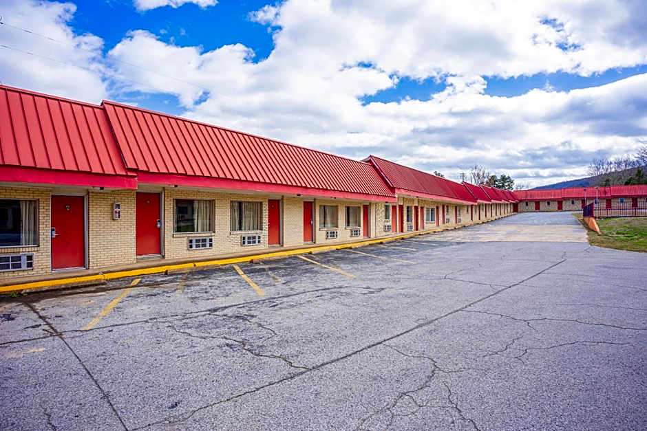 Ozark Junction mountain view by OYO