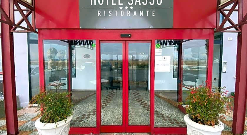 Hotel Ristorante SASSO