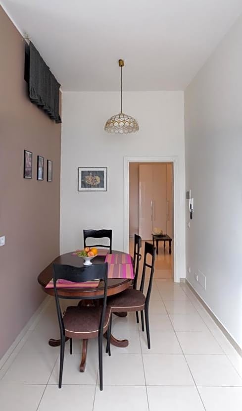 Flora Rooms – Campobasso, AZ