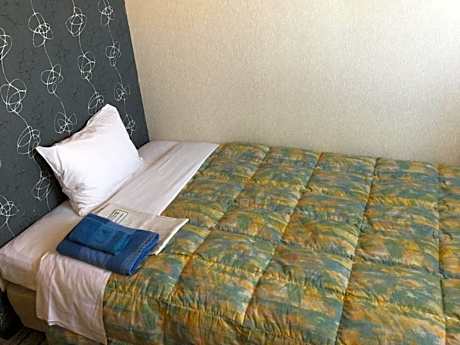 Single Room - Non-Smoking