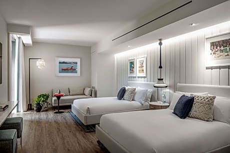 King Bed Ste Mobility/Hearing Access Ri Shwr