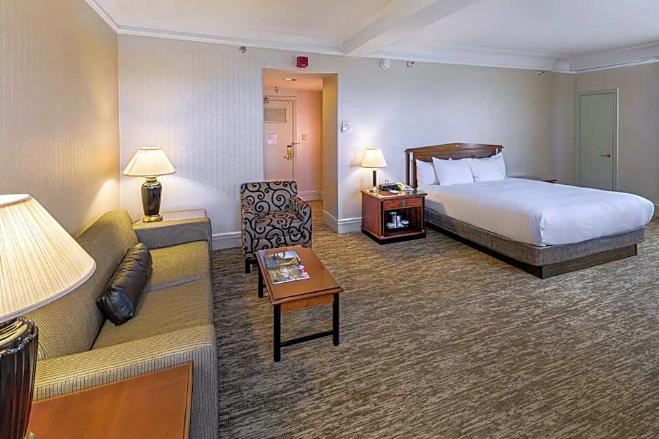 Hilton Cincinnati Netherland Plaza