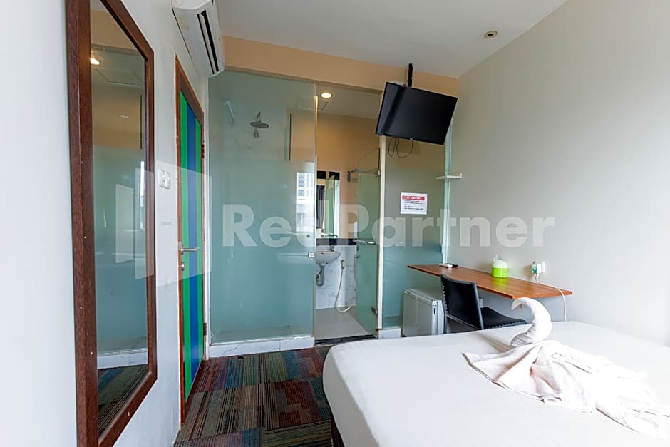 Ichiza Room RedPartner