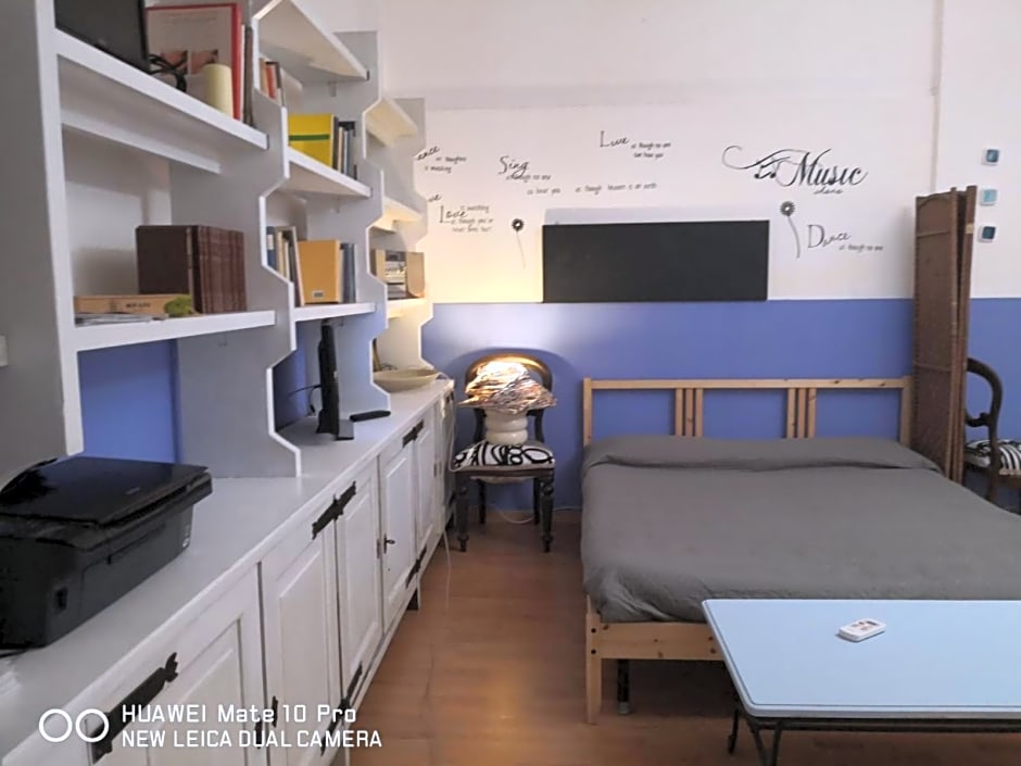 Casa Tellina lungomare scogliera