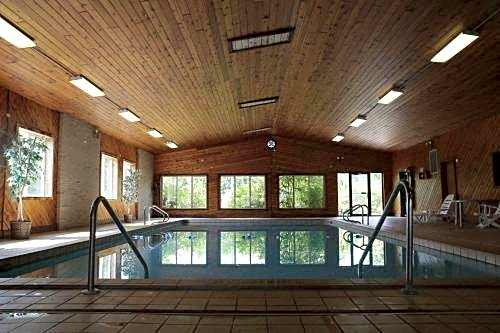 Quality Inn & Suites Munising