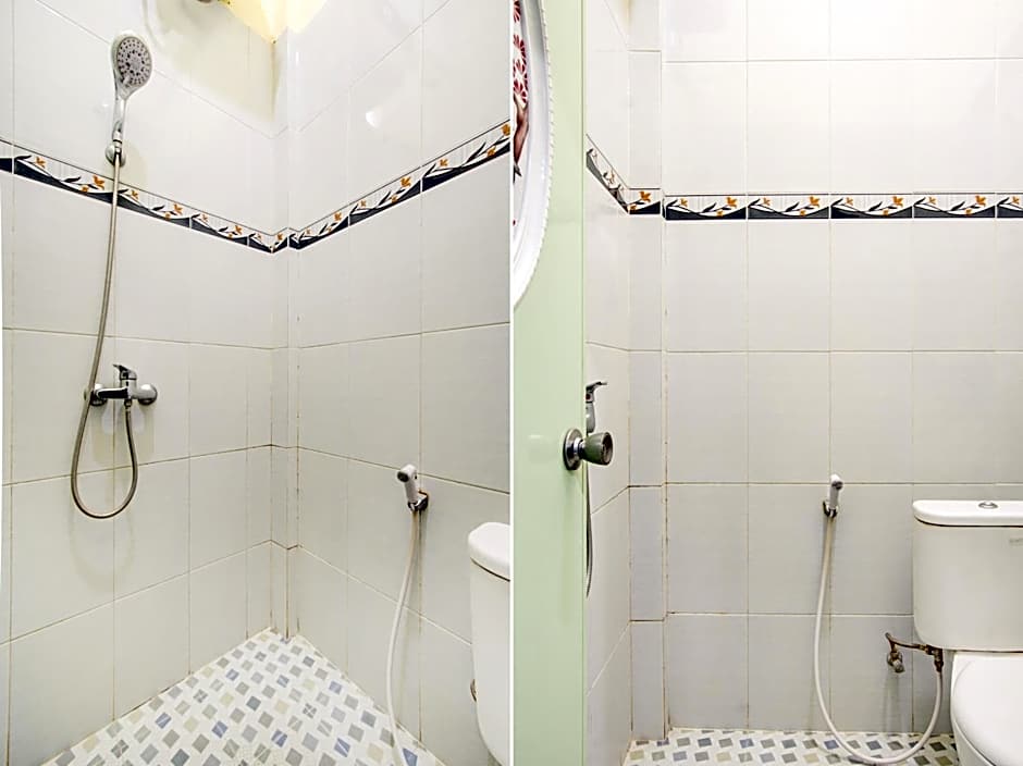 HP Residence Mitra RedDoorz near Alun Alun Kediri