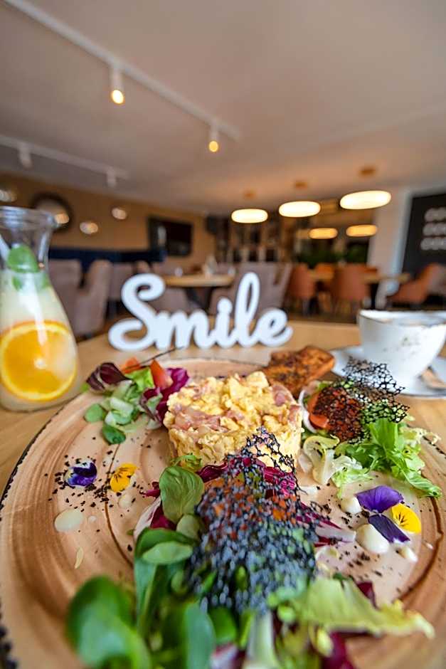 UpperHouse Suites & More