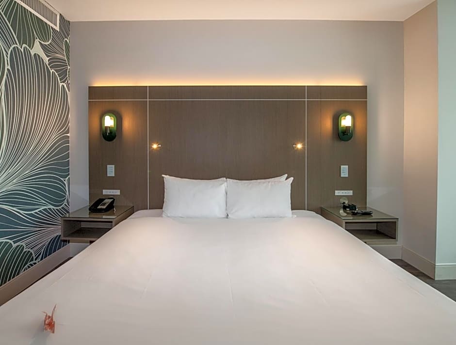 COAST COAL HARBOUR HOTEL by APA