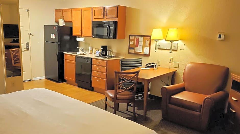Candlewood Suites Fayetteville, an IHG Hotel