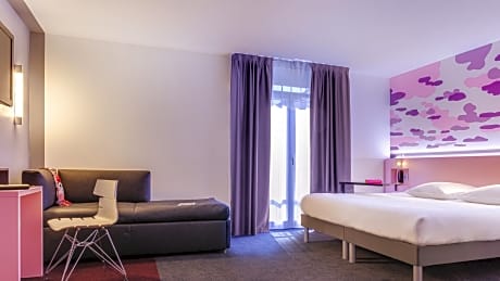 Standard Room With 3 Single Beds