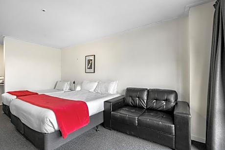 Garden Court Studio King + King