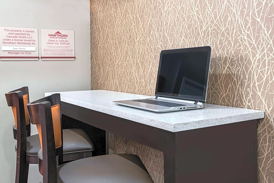 Hawthorn Suites By Wyndham Louisville North – Jeffersonville, IN