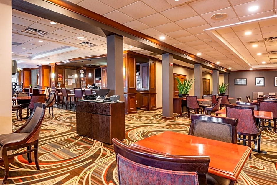 Wyndham Omaha Hotel - West Dodge