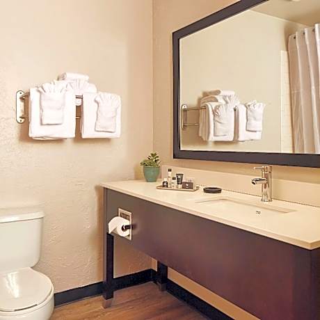 Room with One King and One Queen Bed - Non-Smoking