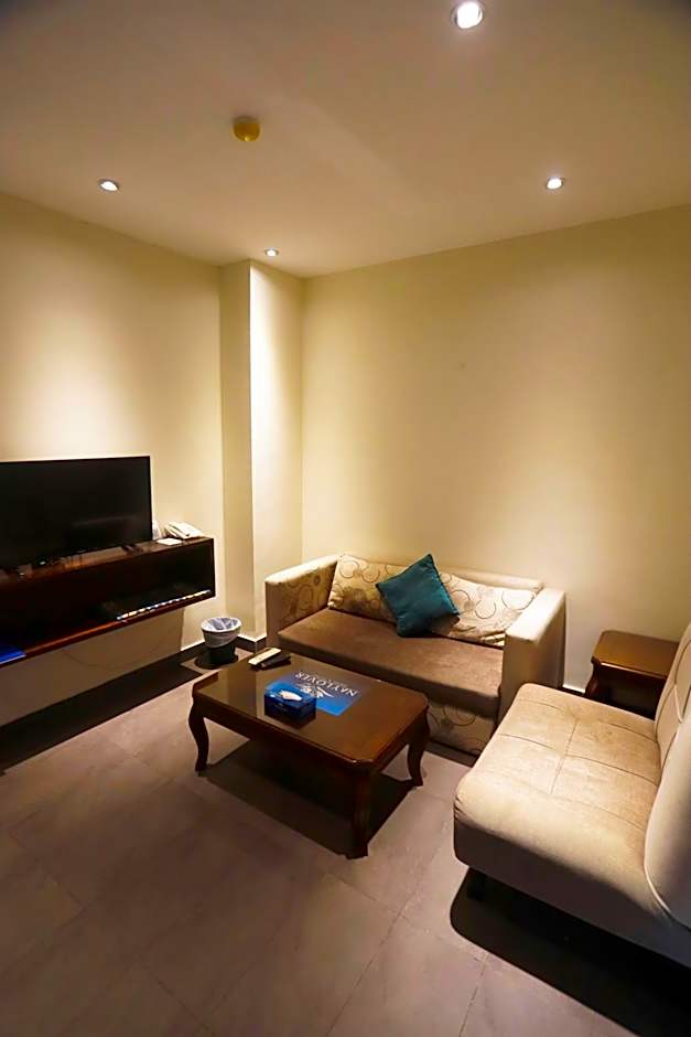 Naylover Hotel Suites