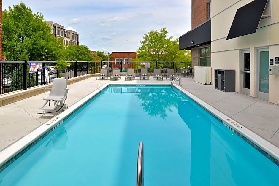 Hampton Inn & Suites Greensboro Downtown, NC