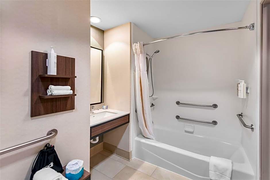 Hilton Garden Inn Overland Park