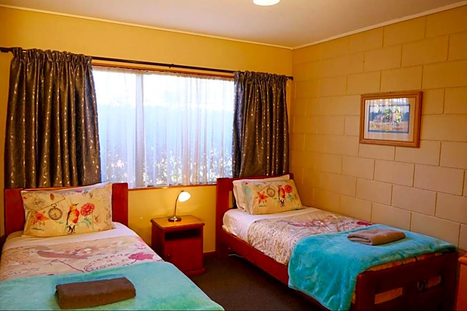 Queenstown Holiday Park Creeksyde