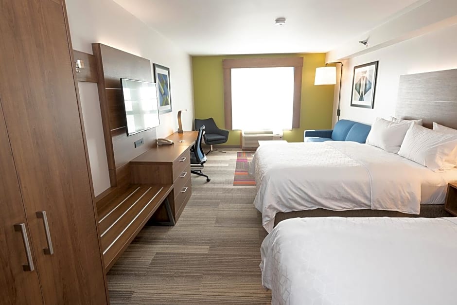 Holiday Inn Express & Suites Iron Mountain, an IHG Hotel