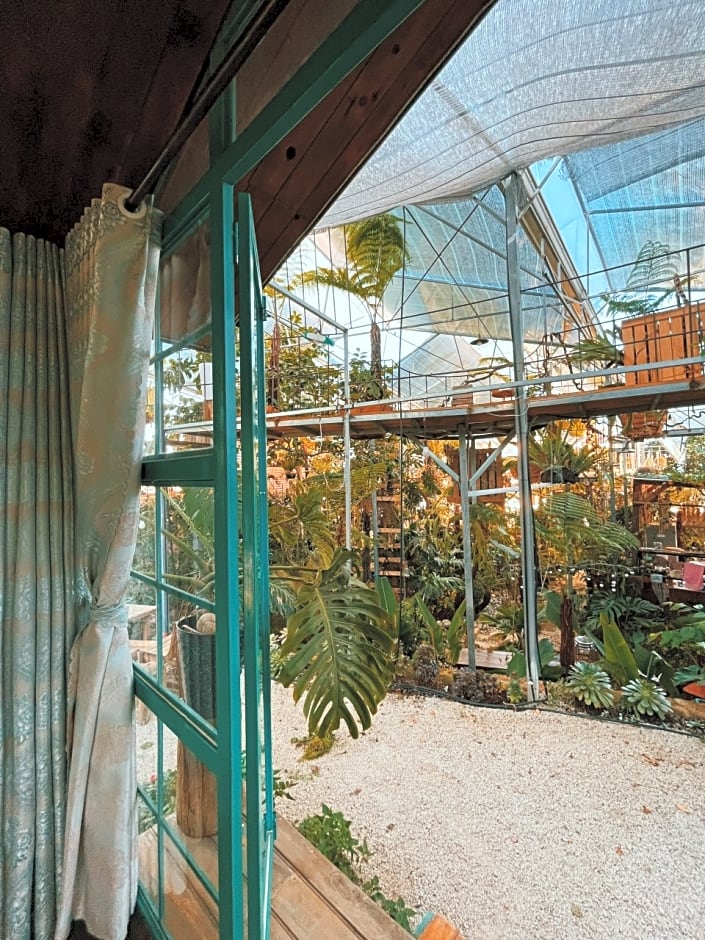 Tropical Garden Homestay By Zuzu