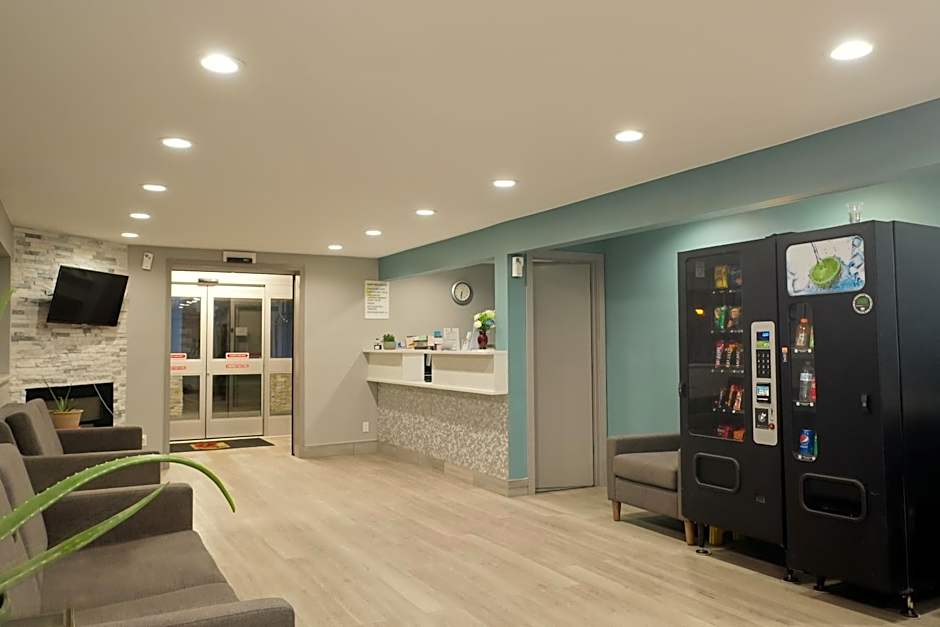 Super 8 by Wyndham Rockford I-90/Casino District