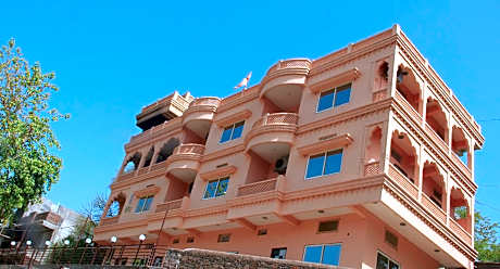 HOTEL RAJ PALACE