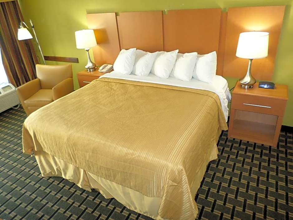 Days Inn & Conf Center by Wyndham Southern Pines Pinehurst