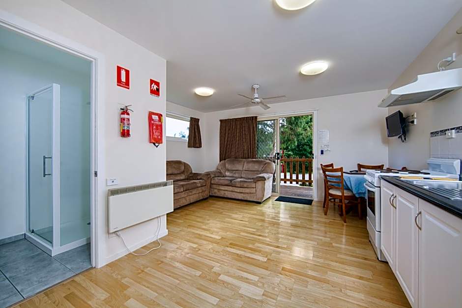 Wintersun Gardens Motel