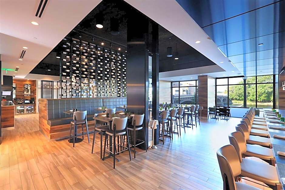 Amway Grand Plaza Hotel, Curio Collection by Hilton