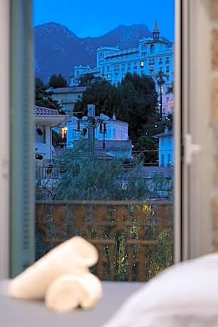 Family Room (5 Adults)