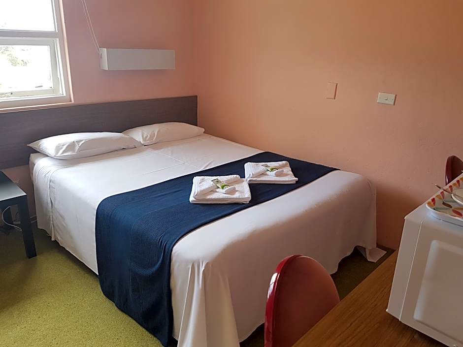 The Menai Hotel Motel