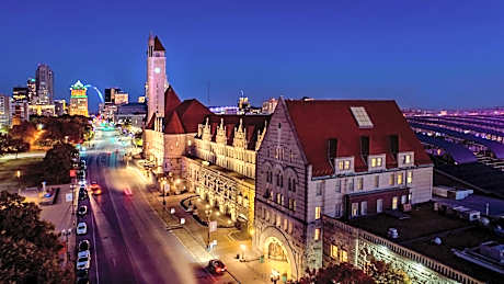 St Louis Union Station Hotel Curio Collection by Hilton