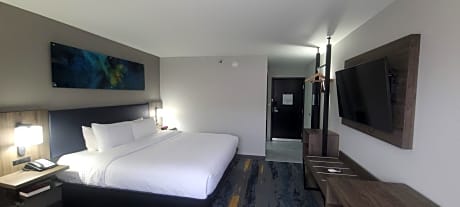 Standard King Room - Non Smoking