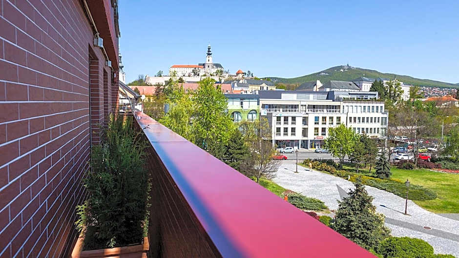 HOTEL CENTRUM with free parking