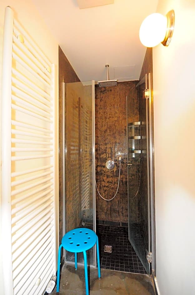 Five Elements Hostel