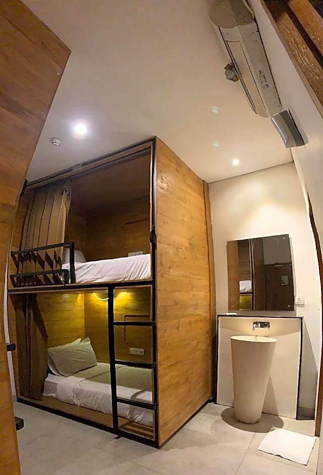 D beds Hostel