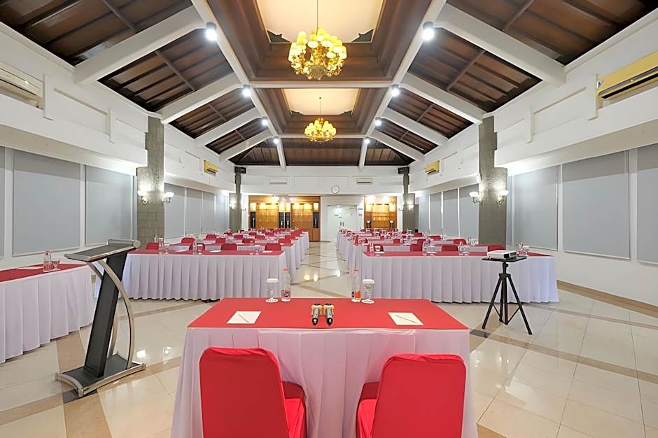 Grand Orchid Hotel