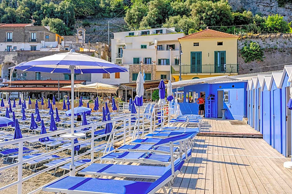 Hotel Baia Di Puolo
