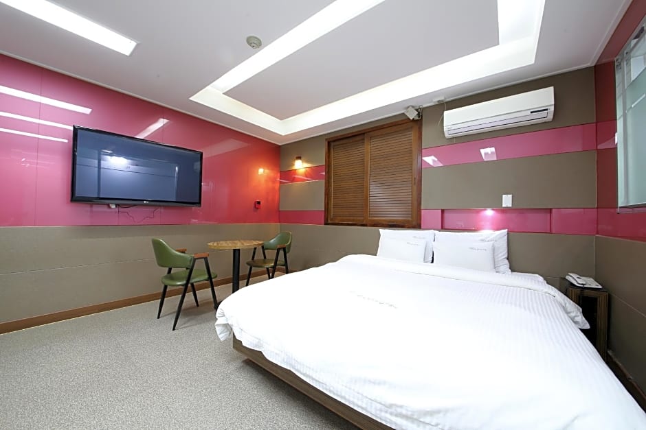Haeundae WA Hotel