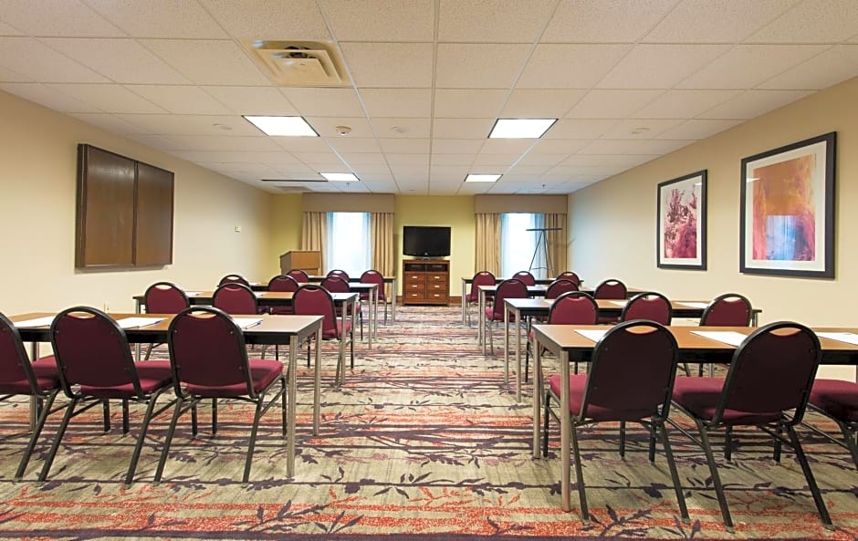 Holiday Inn Express Hotel & Suites Walterboro I-95 By IHG
