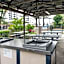 Trickett Gardens Holiday Inn