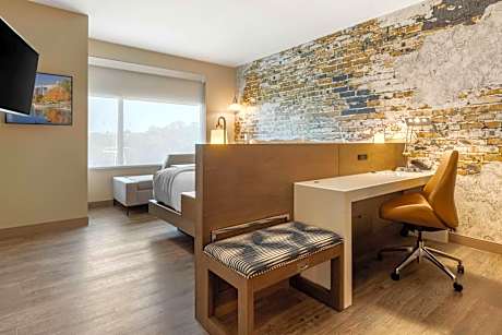 King Room - Non-Smoking